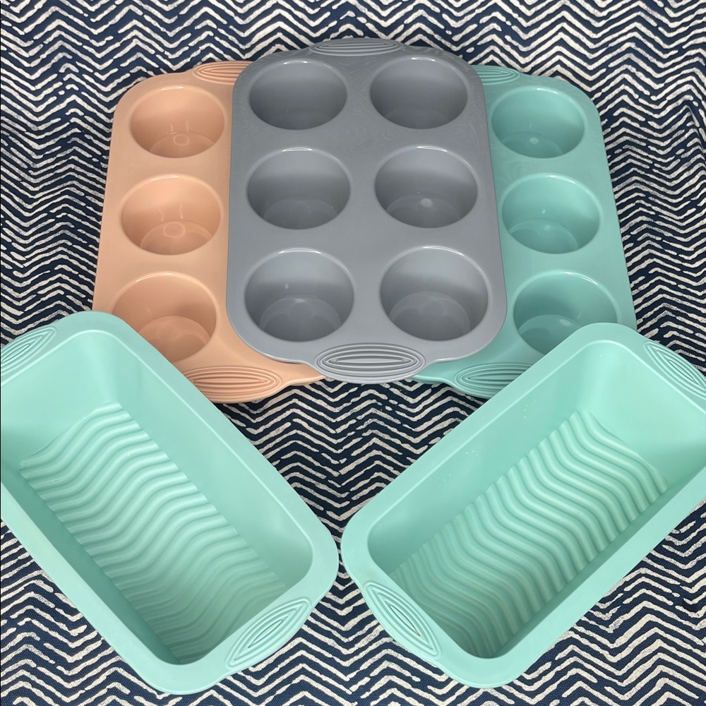 Silicone Bakeware Set - Gray, Mint, and Pink 5pc set